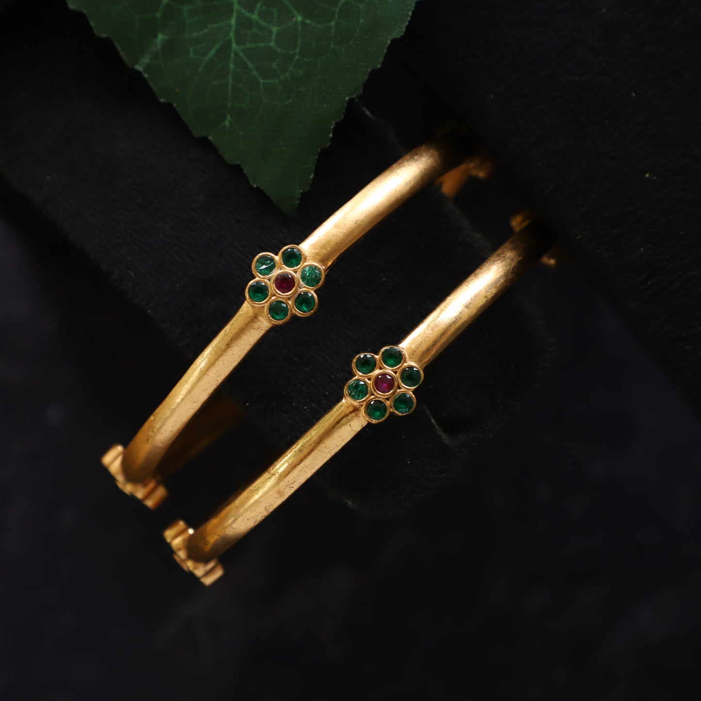 LATIN BANGLE
