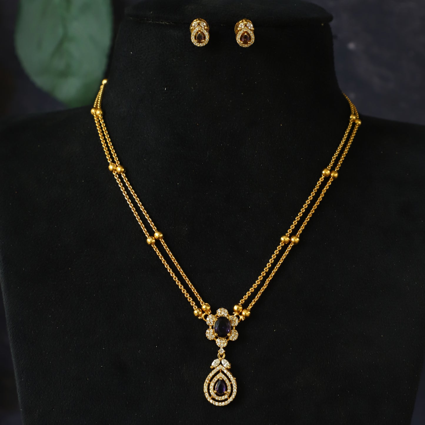 KEVIN NECKPIECE
