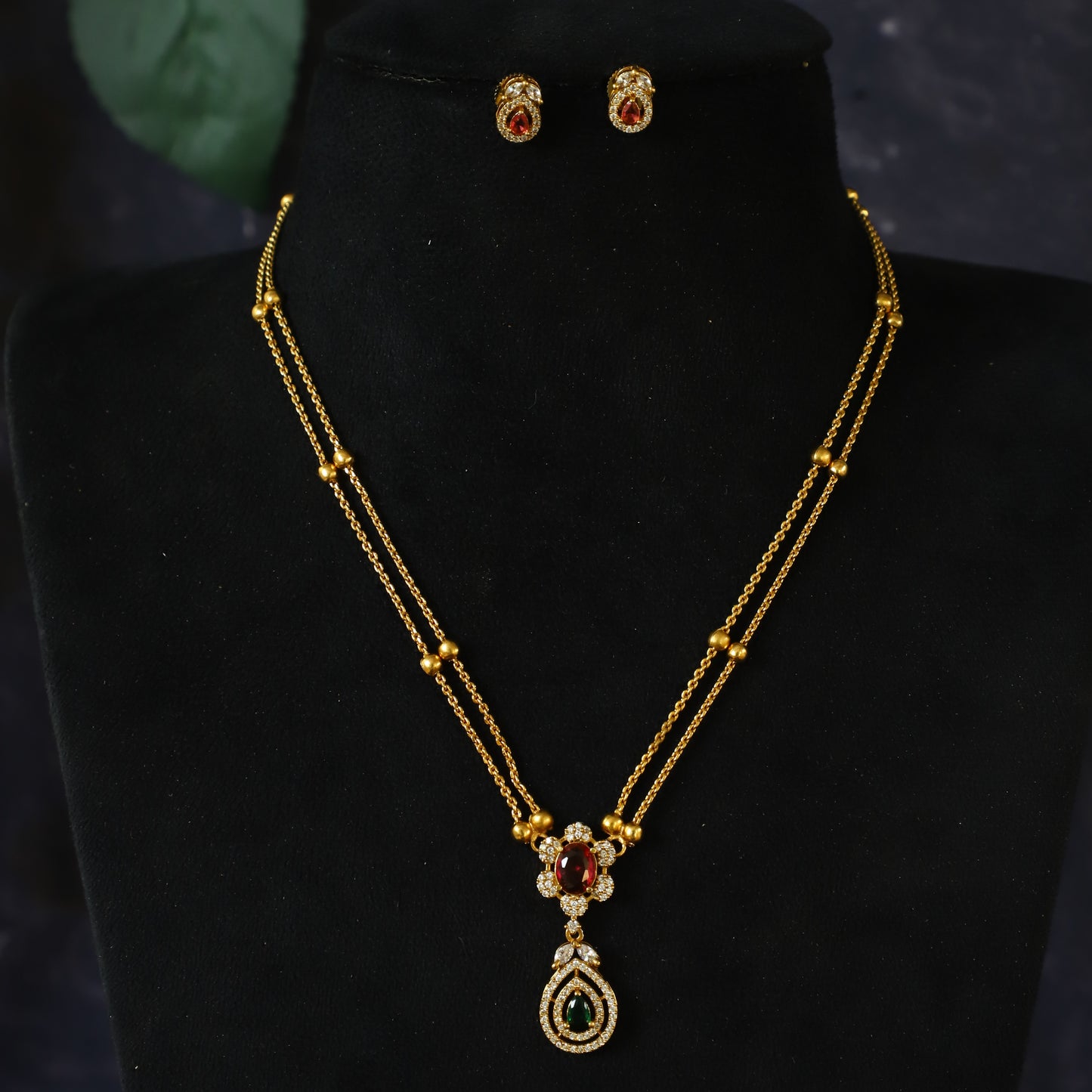 KEVIN NECKPIECE