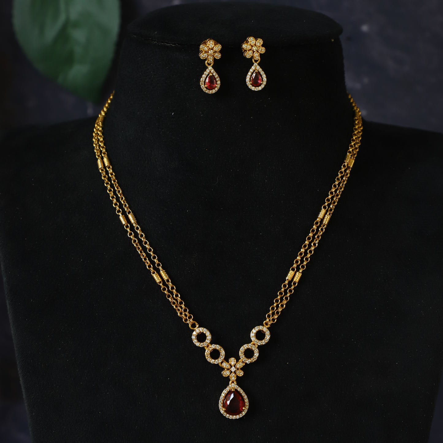 JOSE NECKPIECE