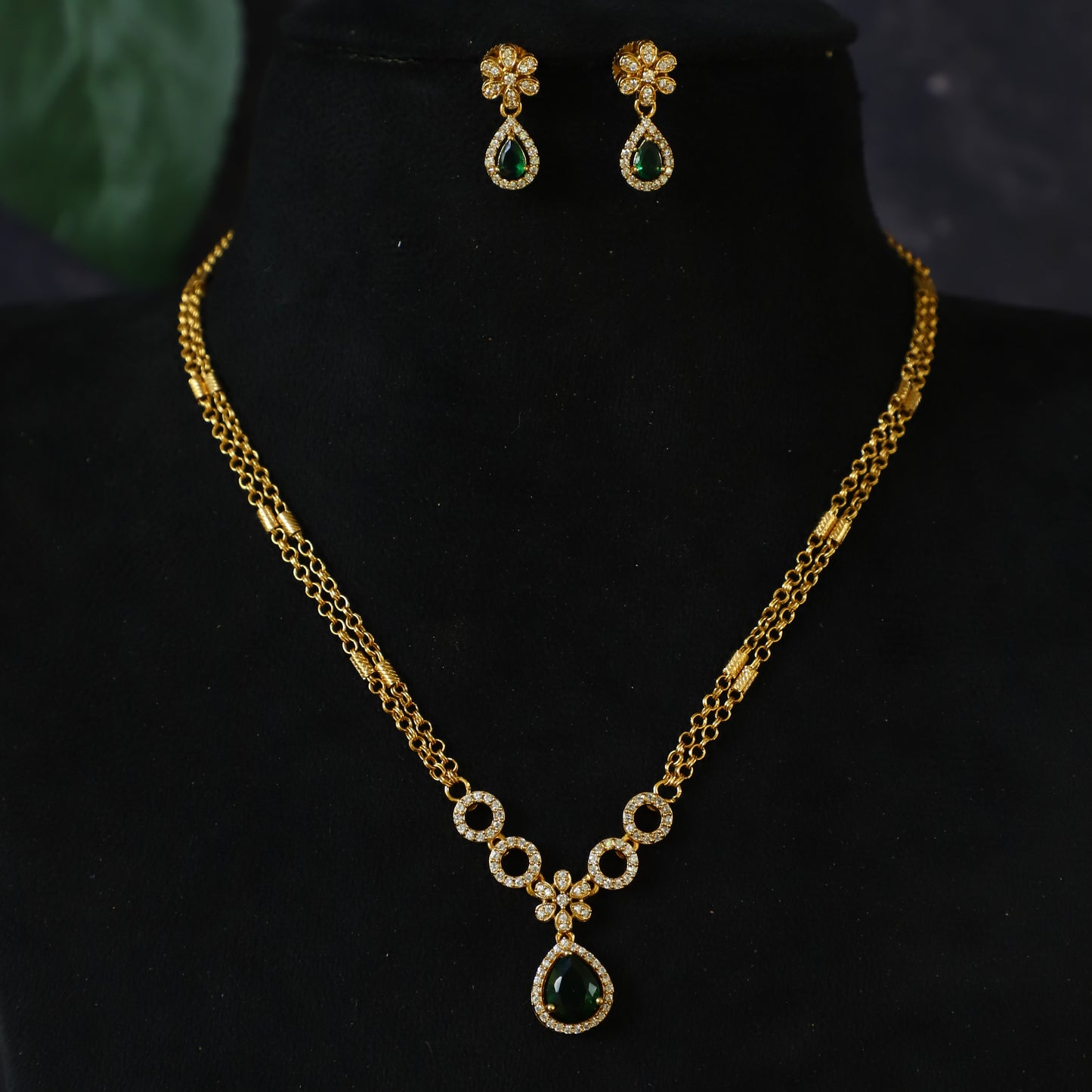 JOSE NECKPIECE
