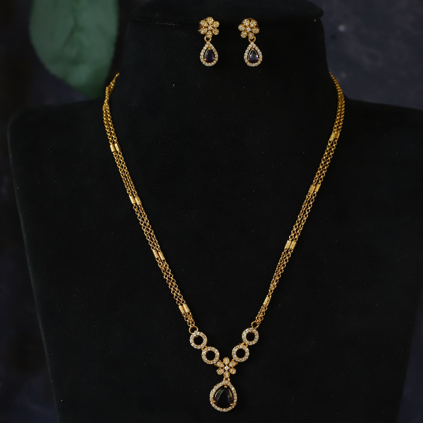 JOSE NECKPIECE
