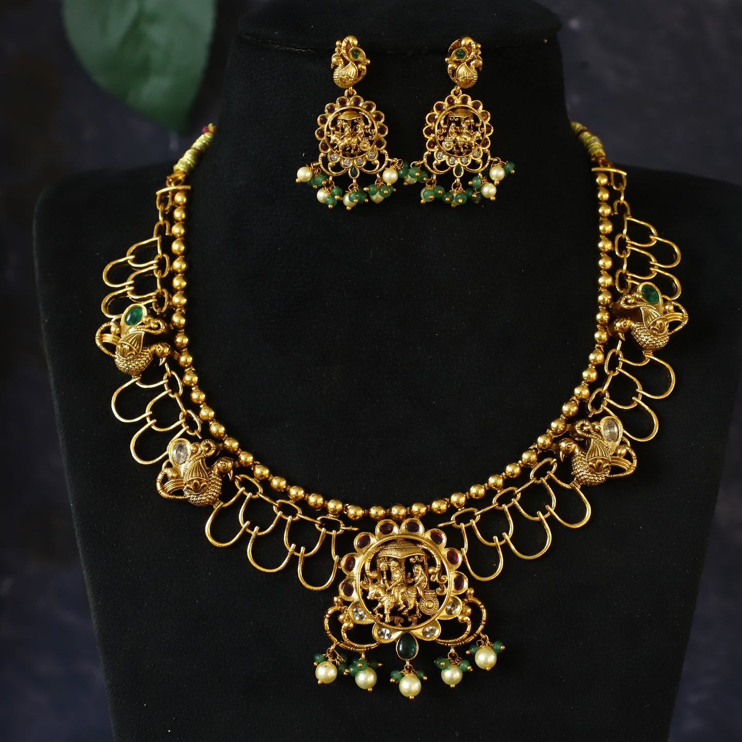 GARY NECKPIECE
