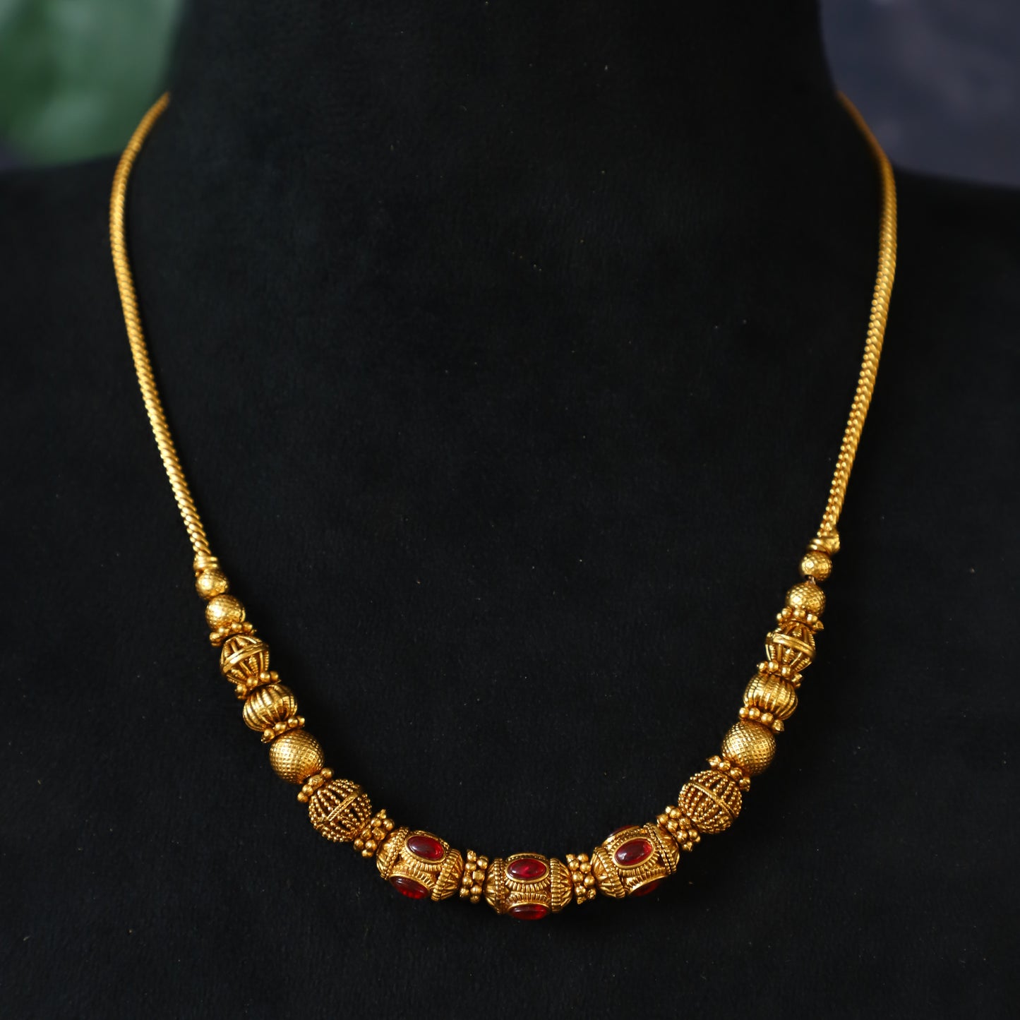 ALONSO NECKPIECE