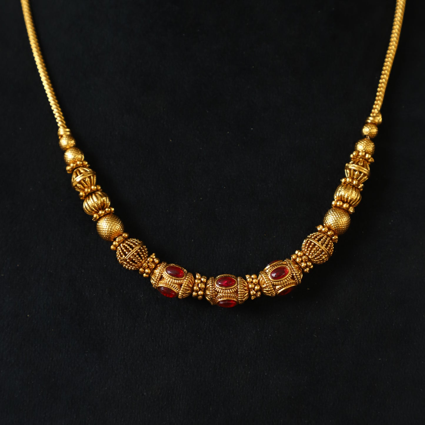 ALONSO NECKPIECE