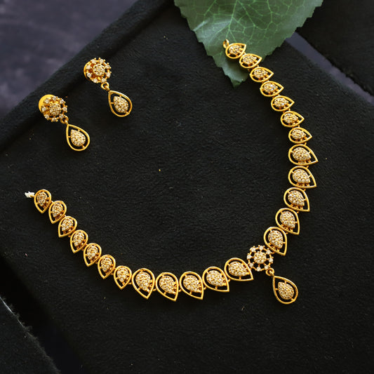 DROP NECKPIECE
