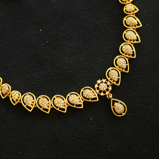 DROP NECKPIECE