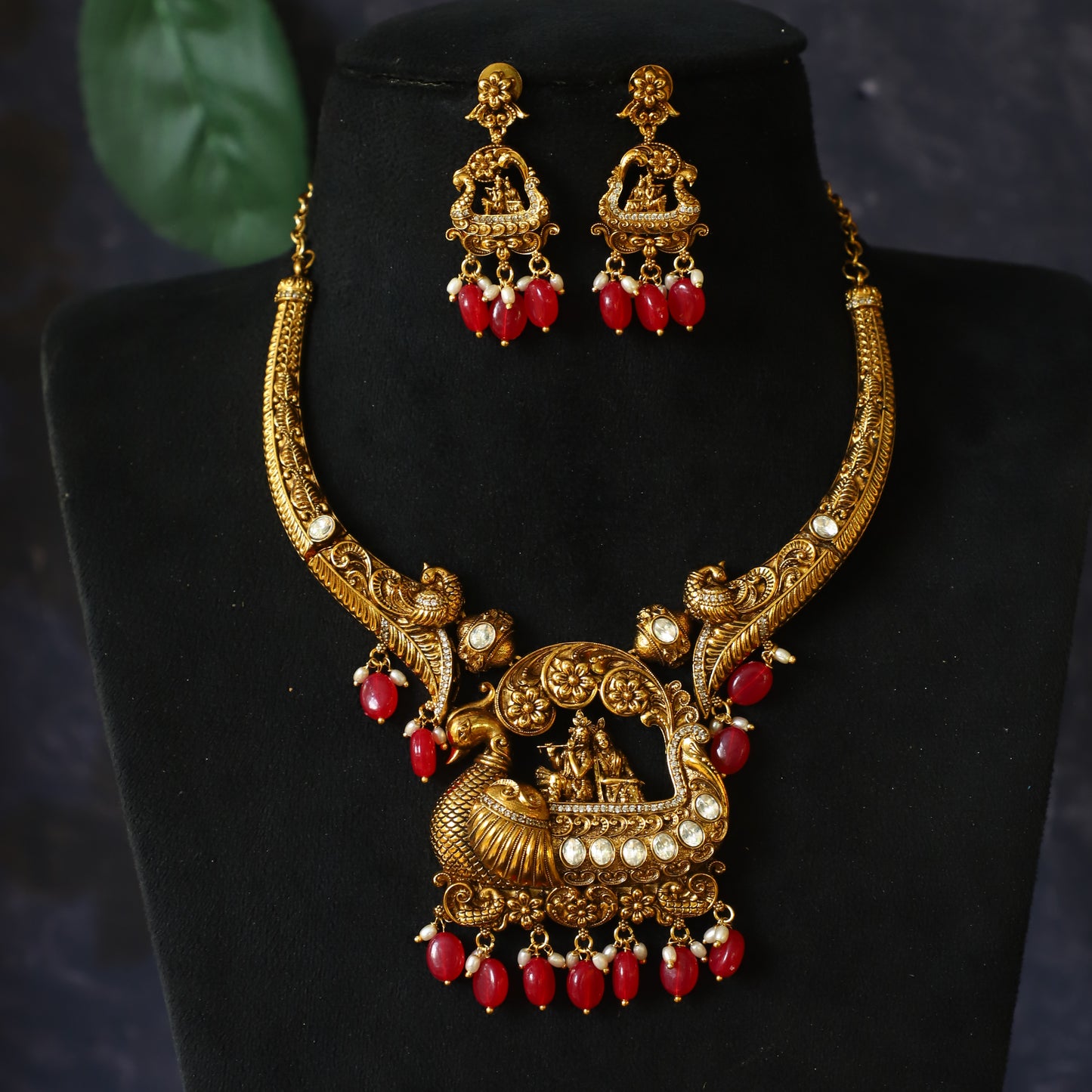 KRISH RADHA NECKPIECE