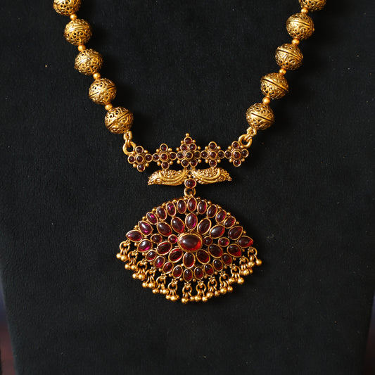 CHIRPY NECKPIECE