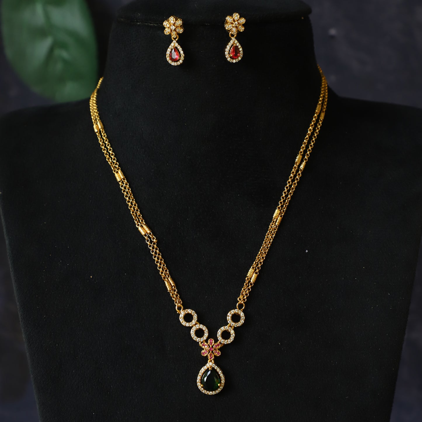 JOSE NECKPIECE