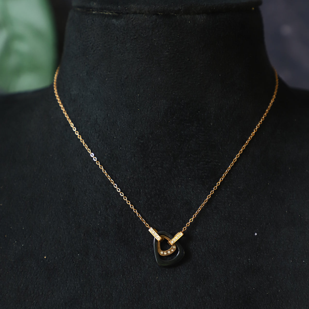 BLACK -CHAIN