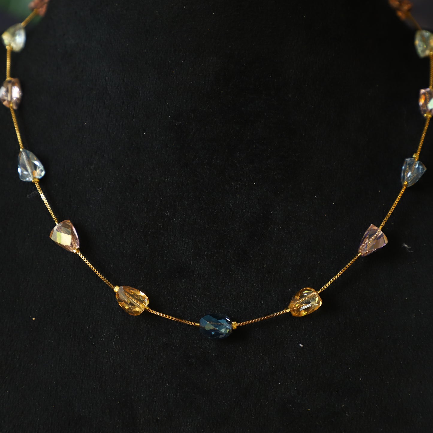 NATURAL STONE CHAINS