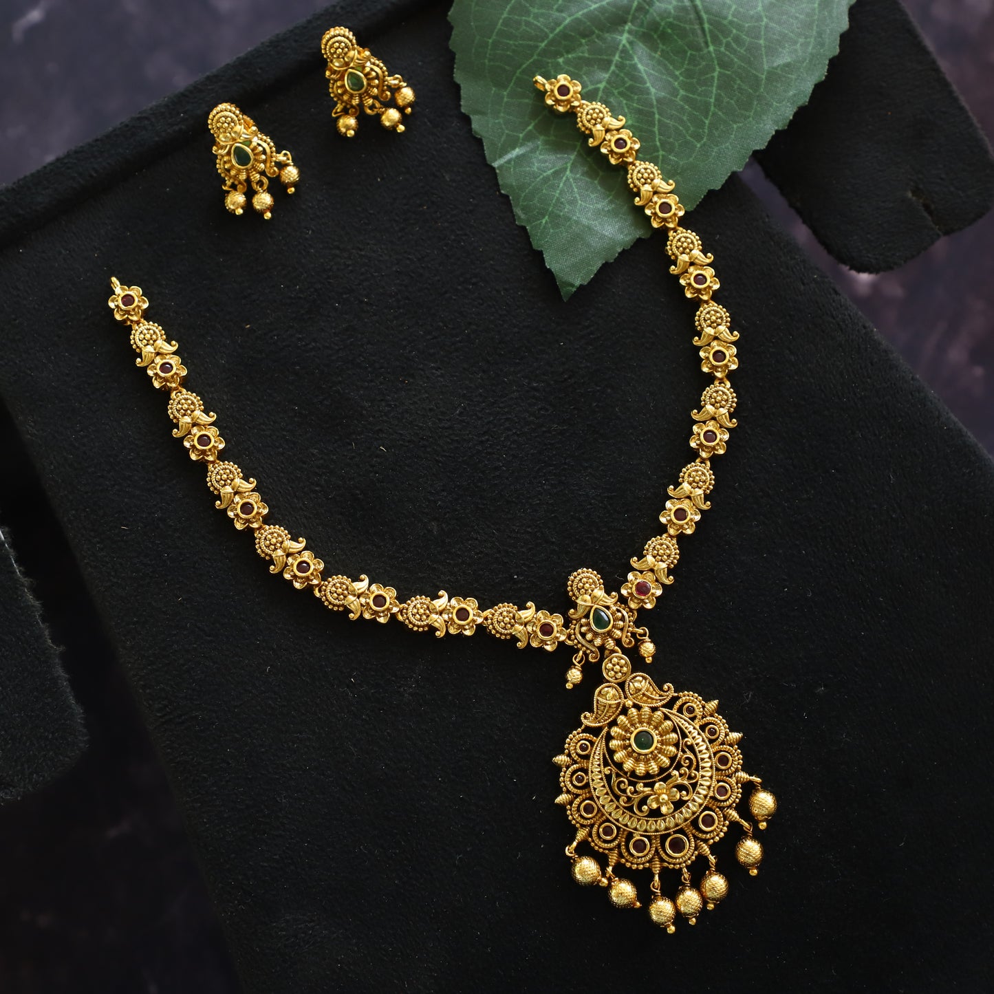 PENELOPE NECKPIECE