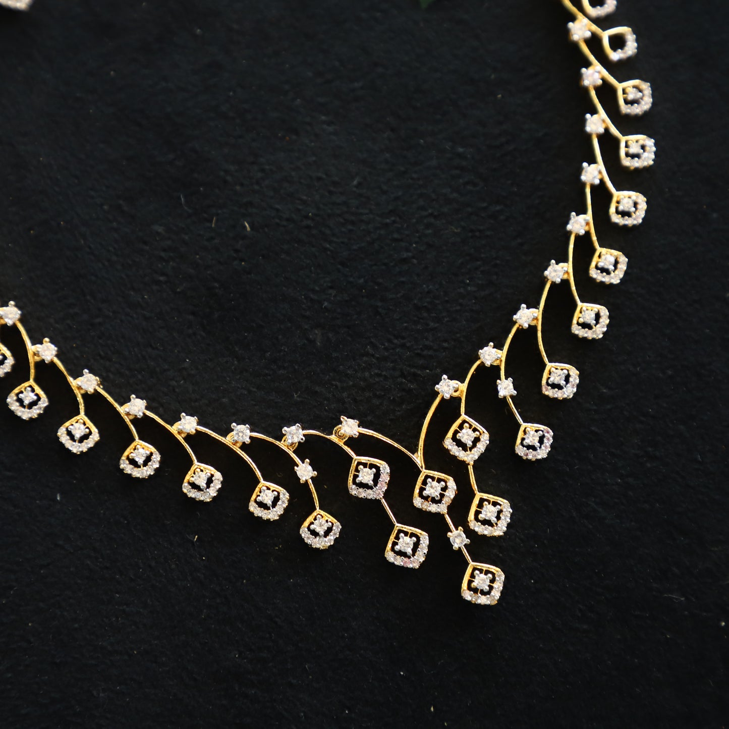 ARTHUR NECKPIECE