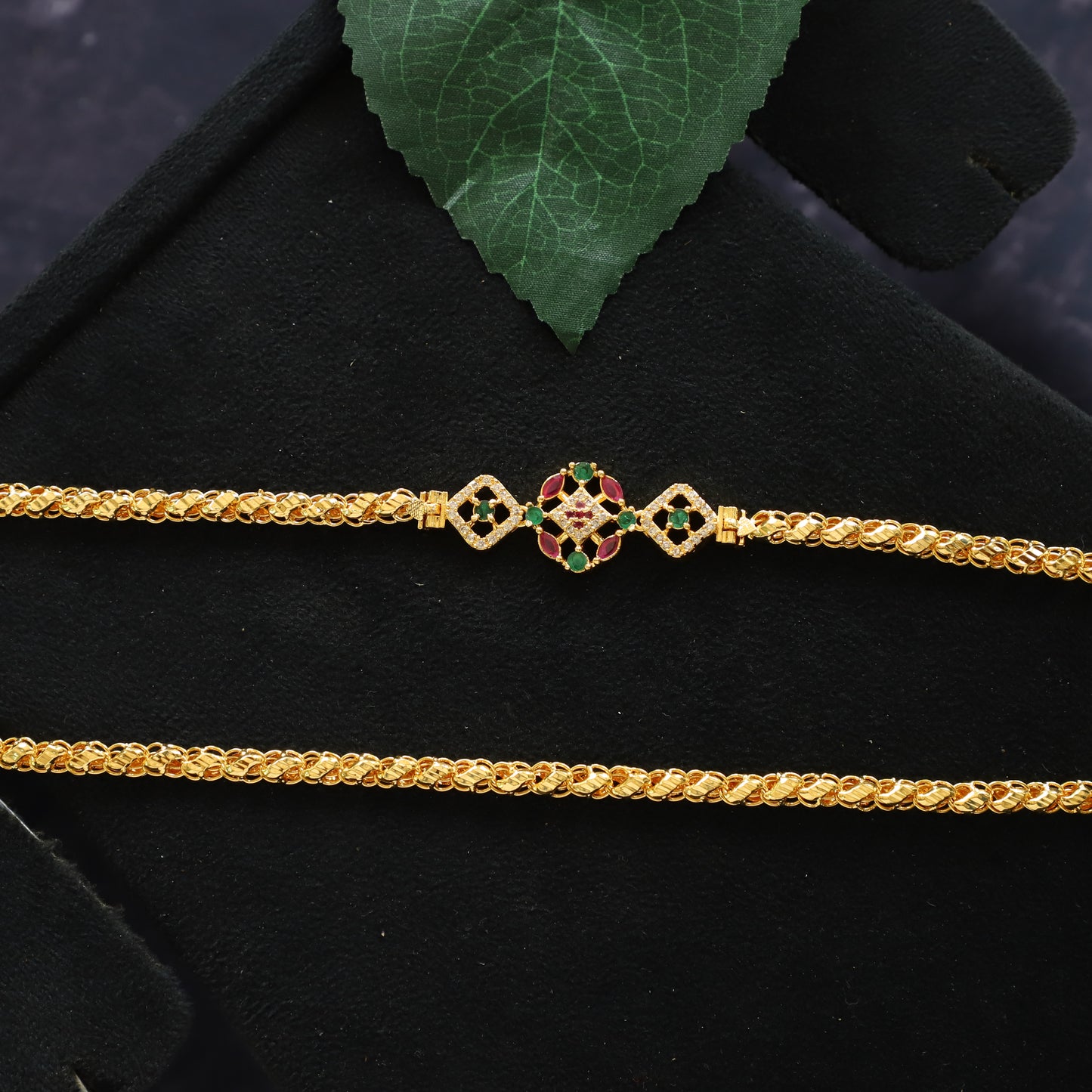 CEDAR CHAIN