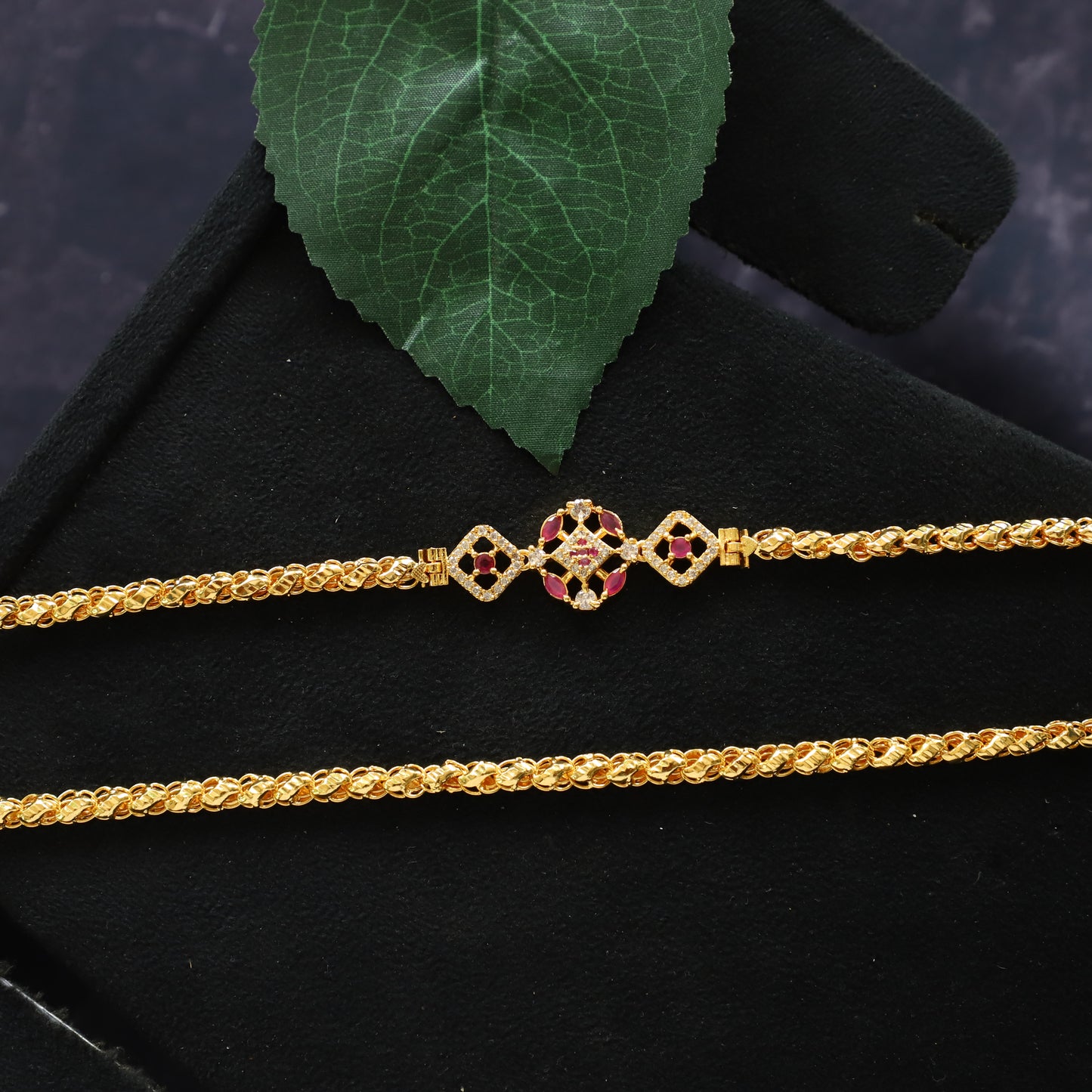 CEDAR CHAIN