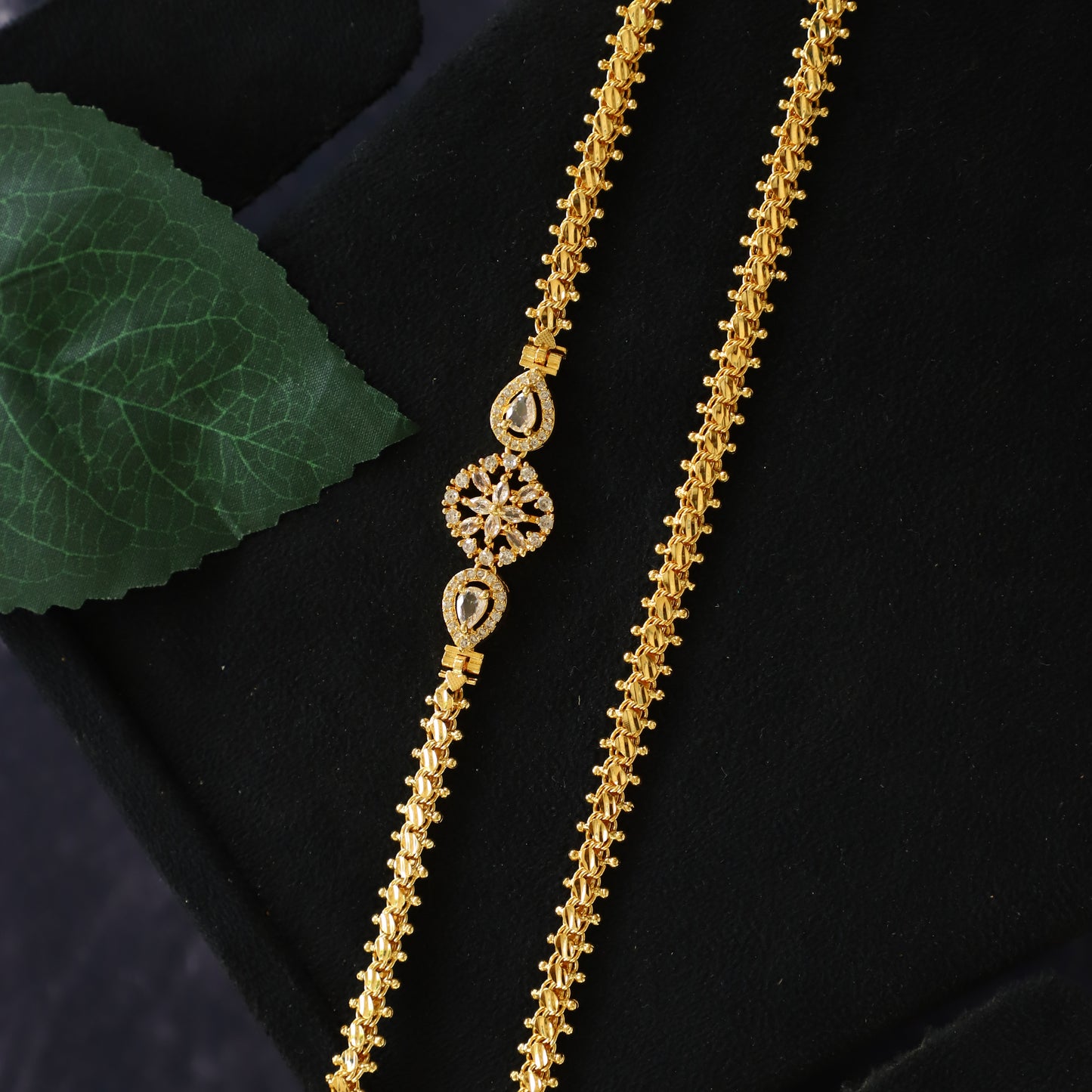 ARLO CHAIN