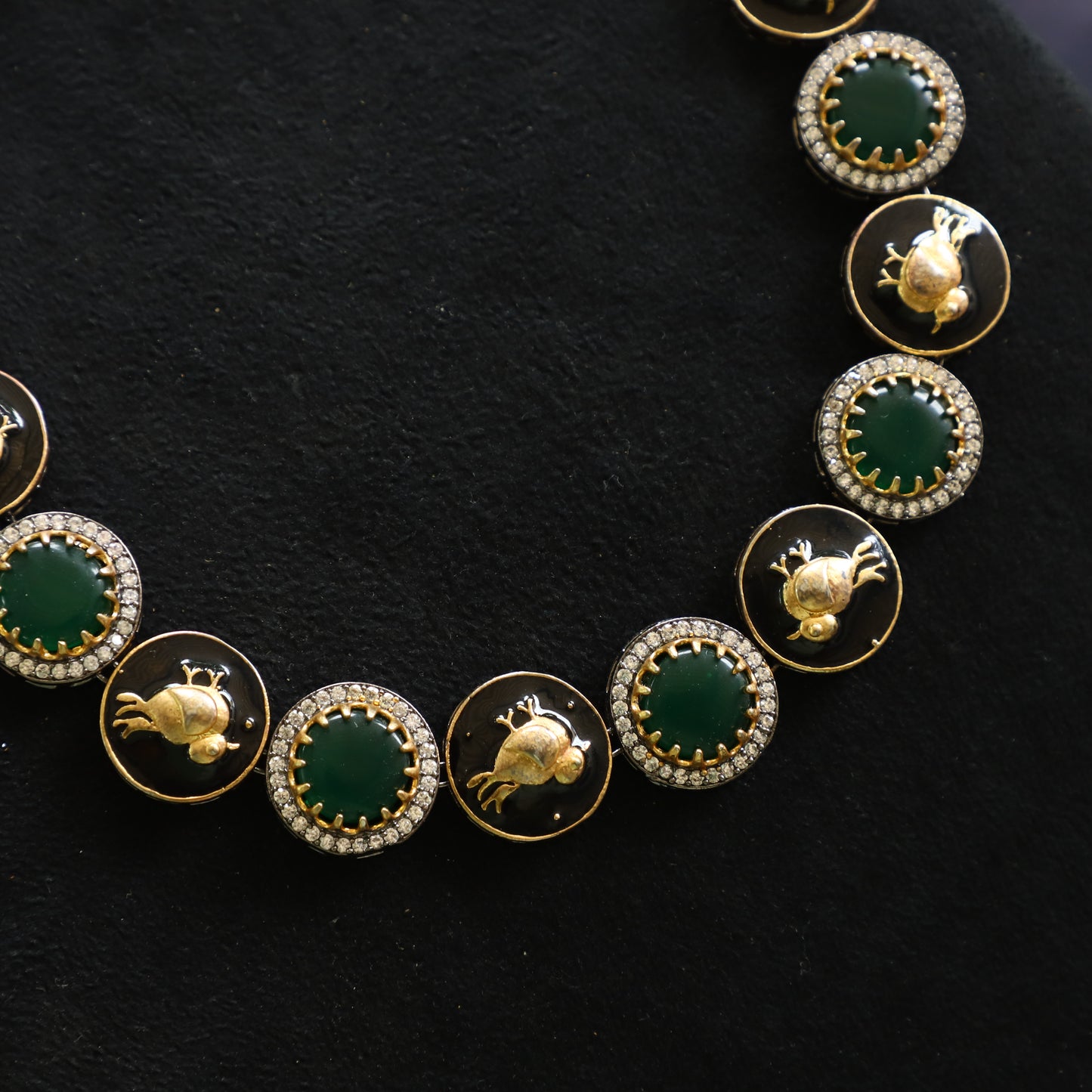FANCY DESIGN NECKPIECE
