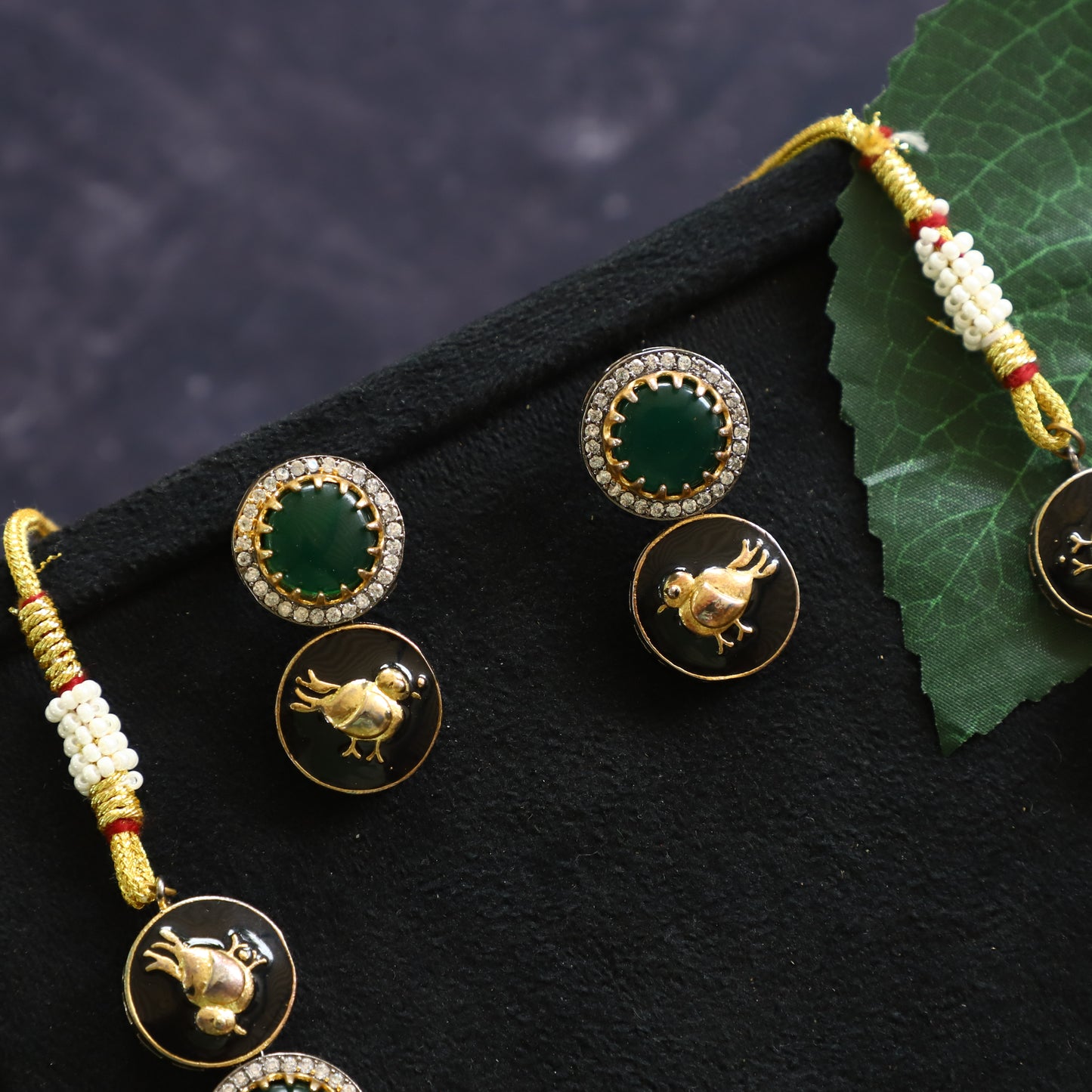 FANCY DESIGN NECKPIECE
