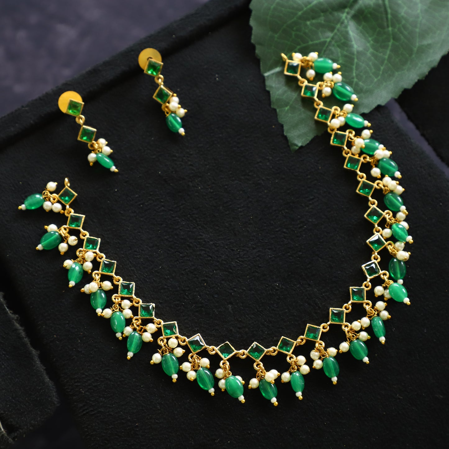 KUNDAN NECKPIECE