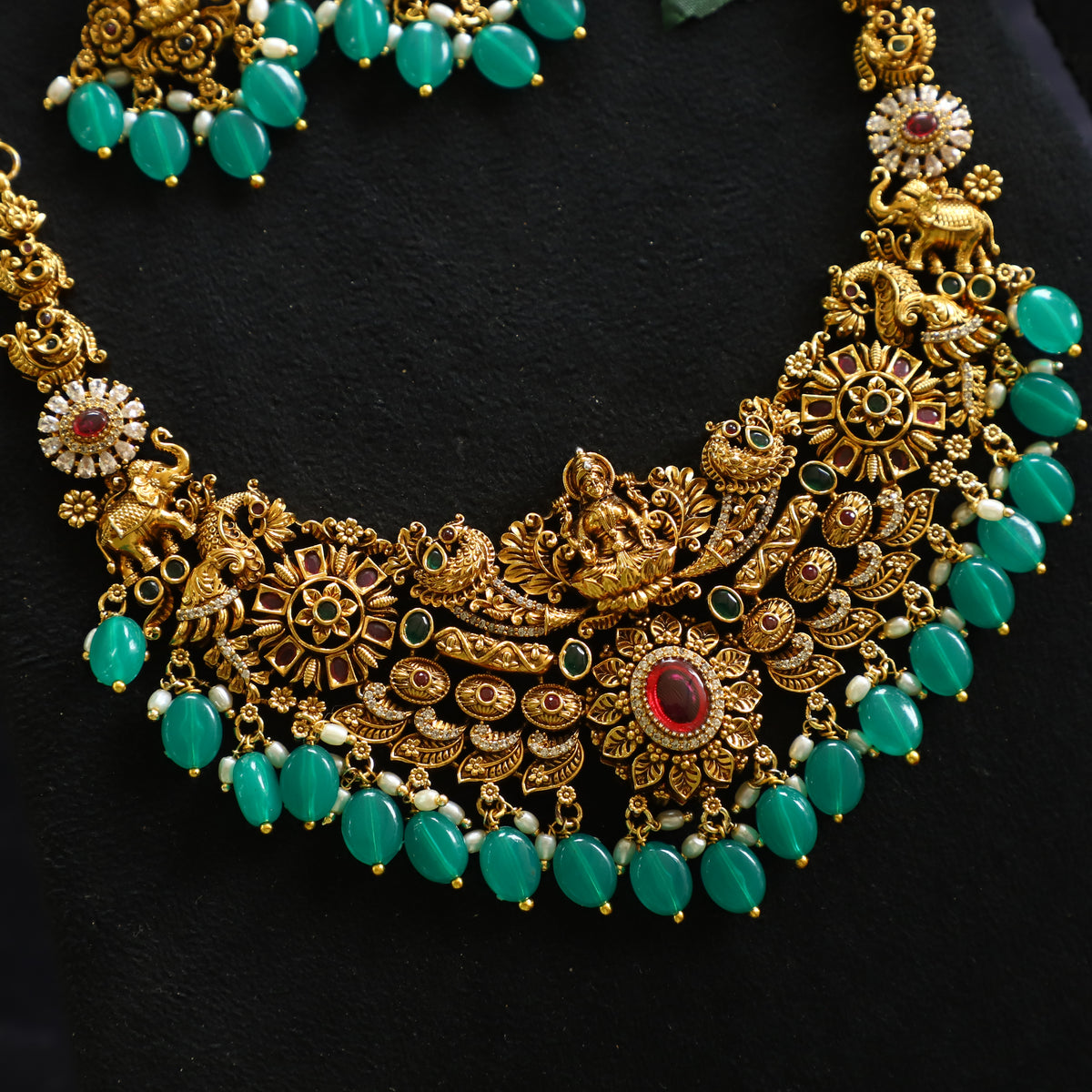 ANTIQUE LAKSHI NECKPIECE
