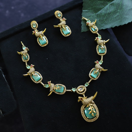 CORY NECKPIECE