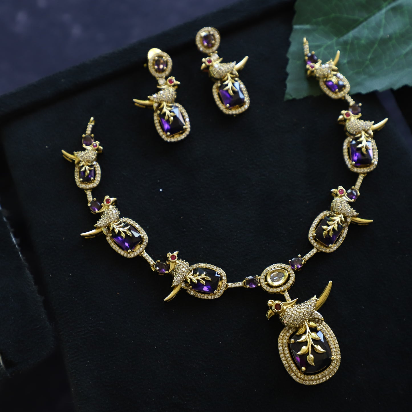 CORY NECKPIECE