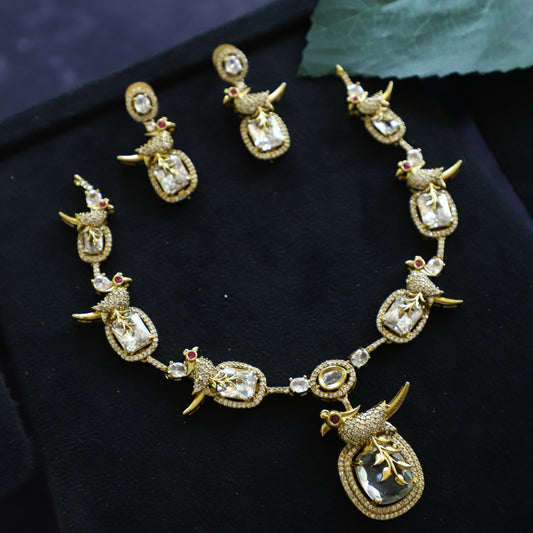 CORY NECKPIECE
