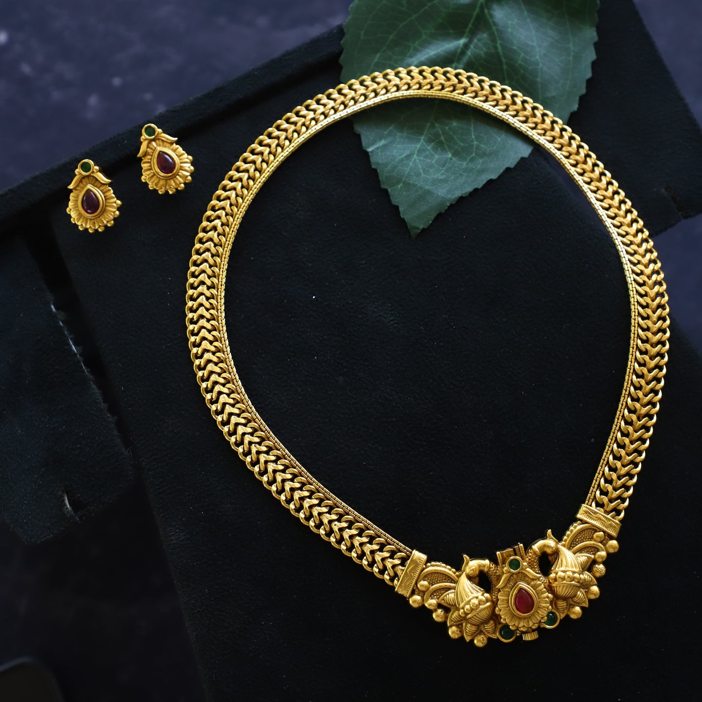 ANAYA NECKPIECE