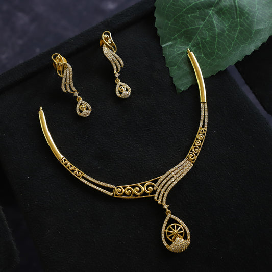 OLIVIA NECKPIECE