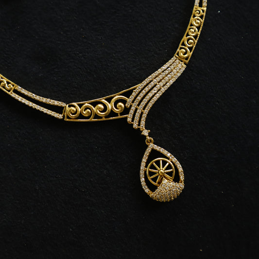 OLIVIA NECKPIECE