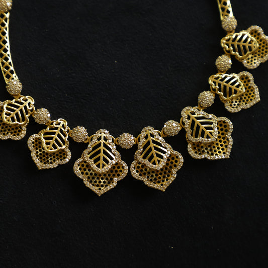 ZOE NECKPIECE