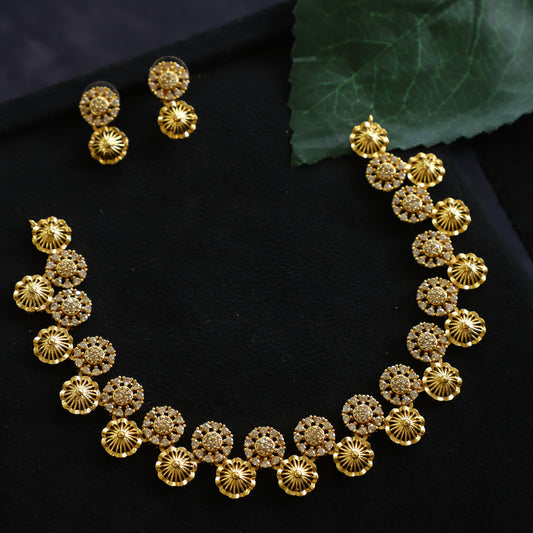 MAYA NECKPIECE