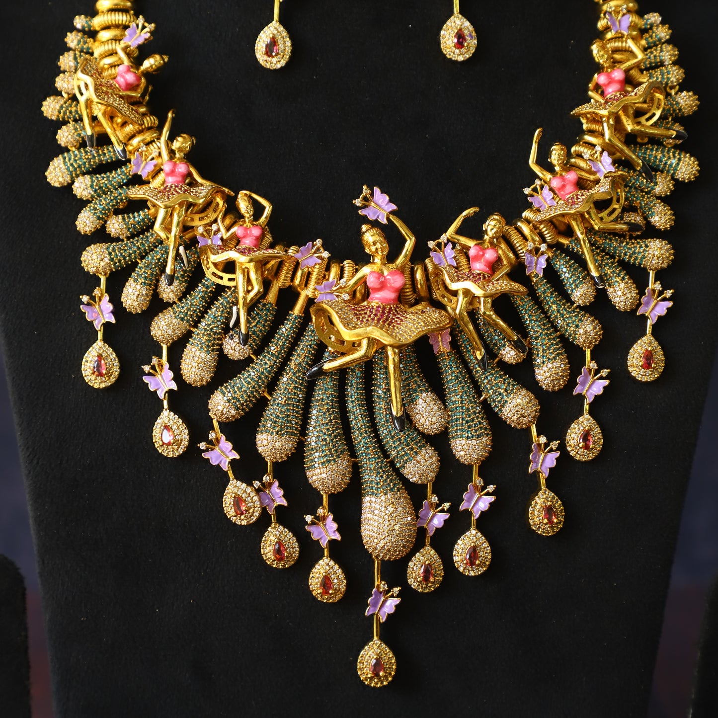 SOREN NECKPIECE