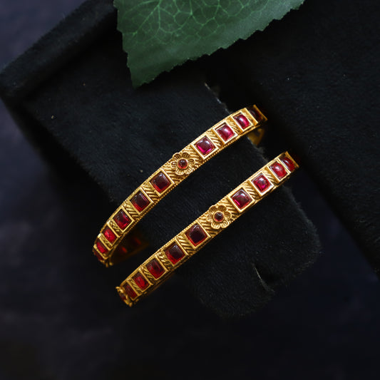 SQUARIED BANGLES