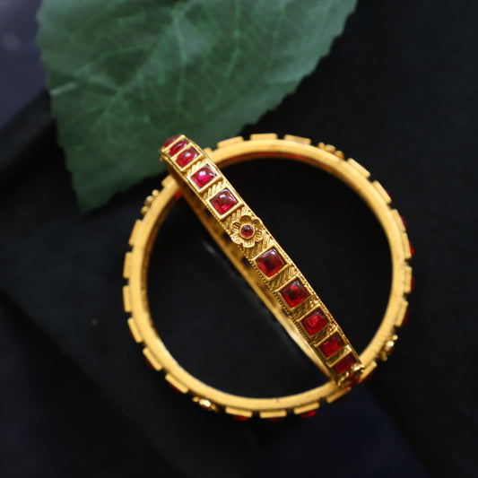 SQUARIED BANGLES