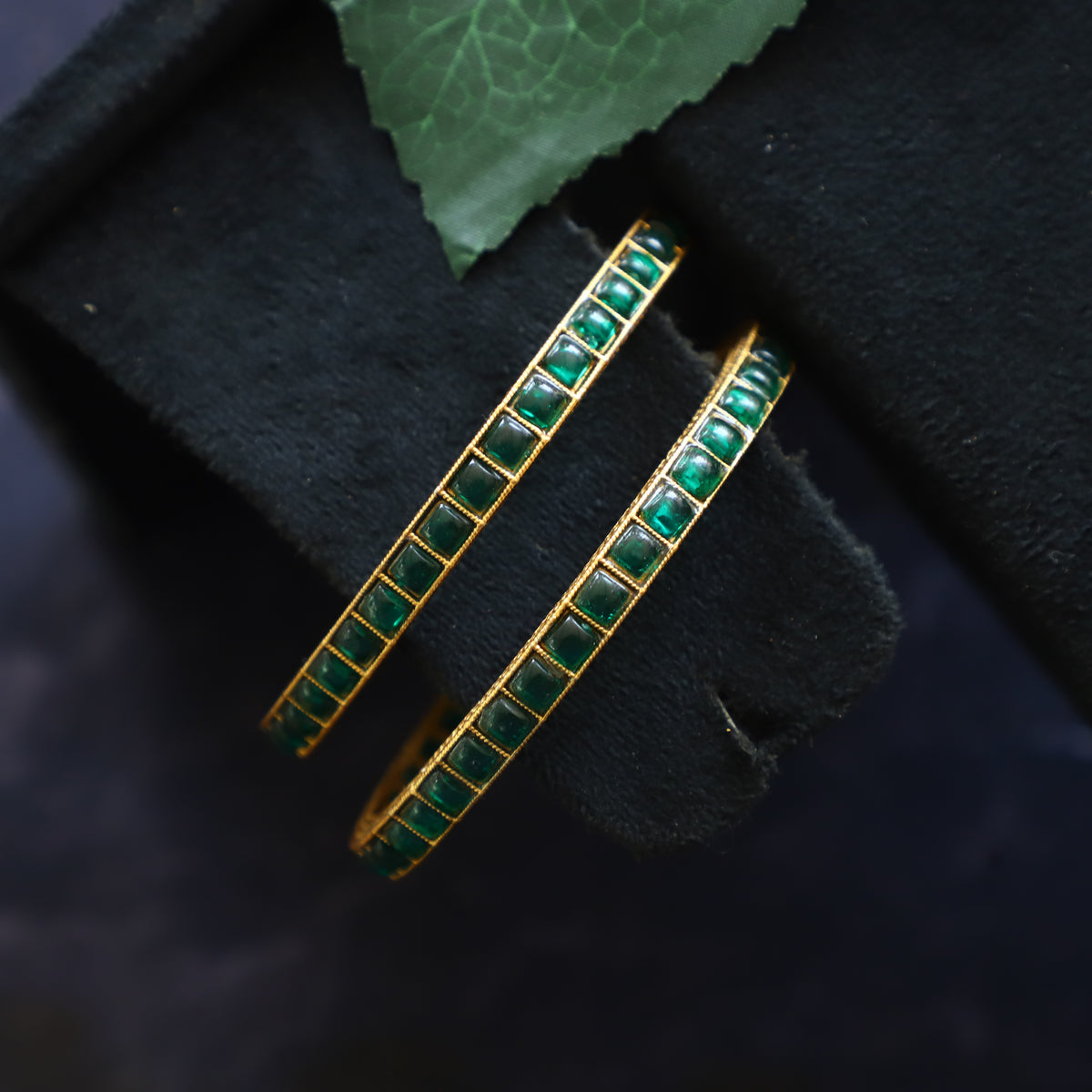 EMERALD GREEN BANGLE