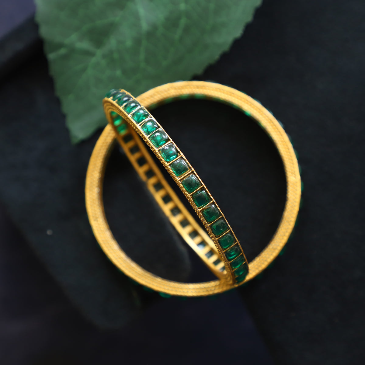 EMERALD GREEN BANGLE