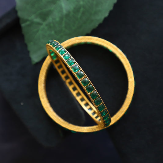 EMERALD GREEN BANGLE