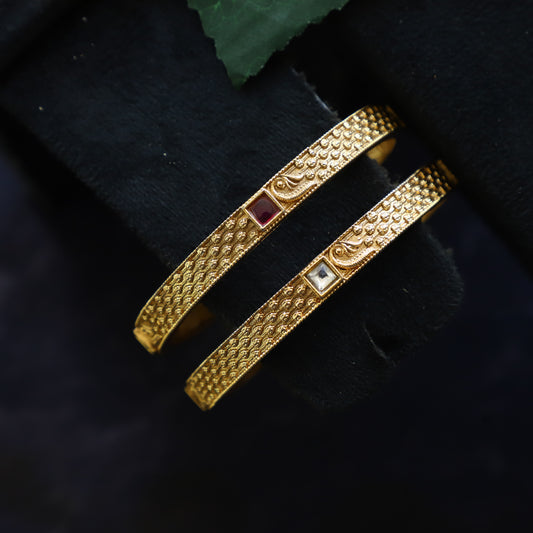 UNIQUED BANGLES