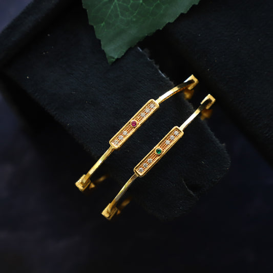 VINTAGE BANGLE
