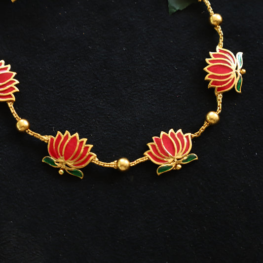 LOTUS DESIGN NECKPIECE