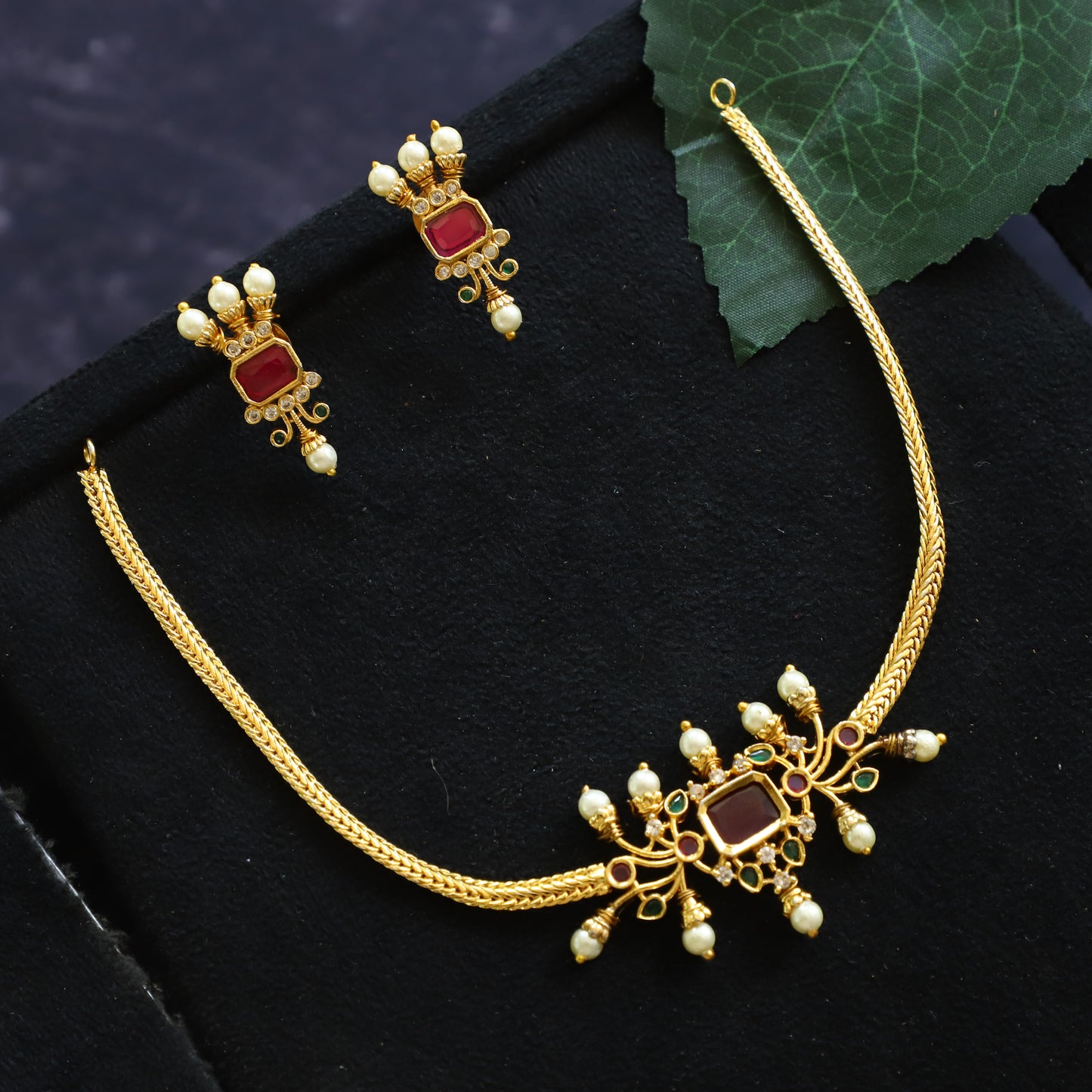 KEMP ATTIGAI NECKPIECE