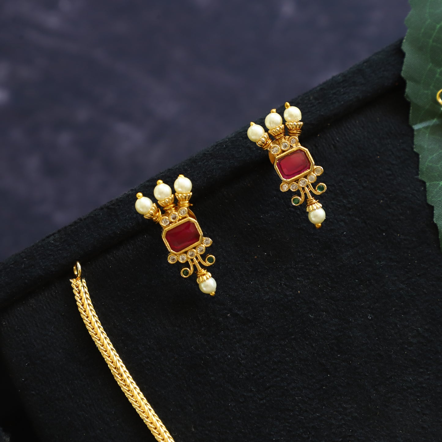 KEMP ATTIGAI NECKPIECE