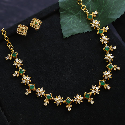 EMERALD NAKSHA NECKPIECE