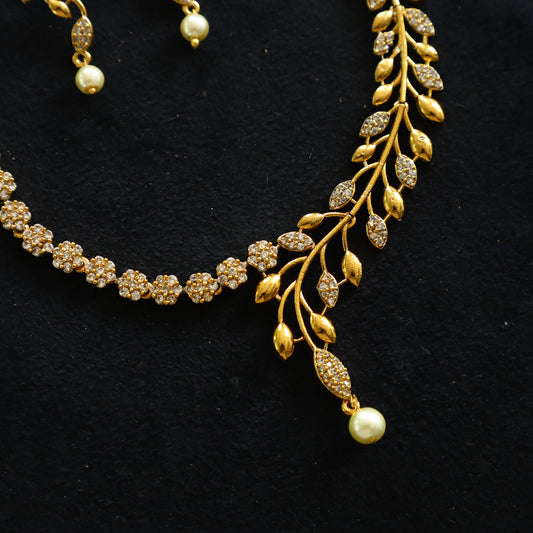 CUTEE NECKPIECE