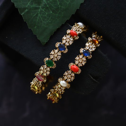 VICTORIA BANGLES