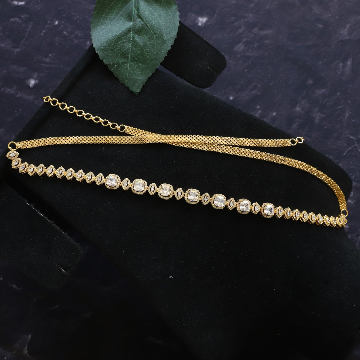 AVA HIPCHAIN