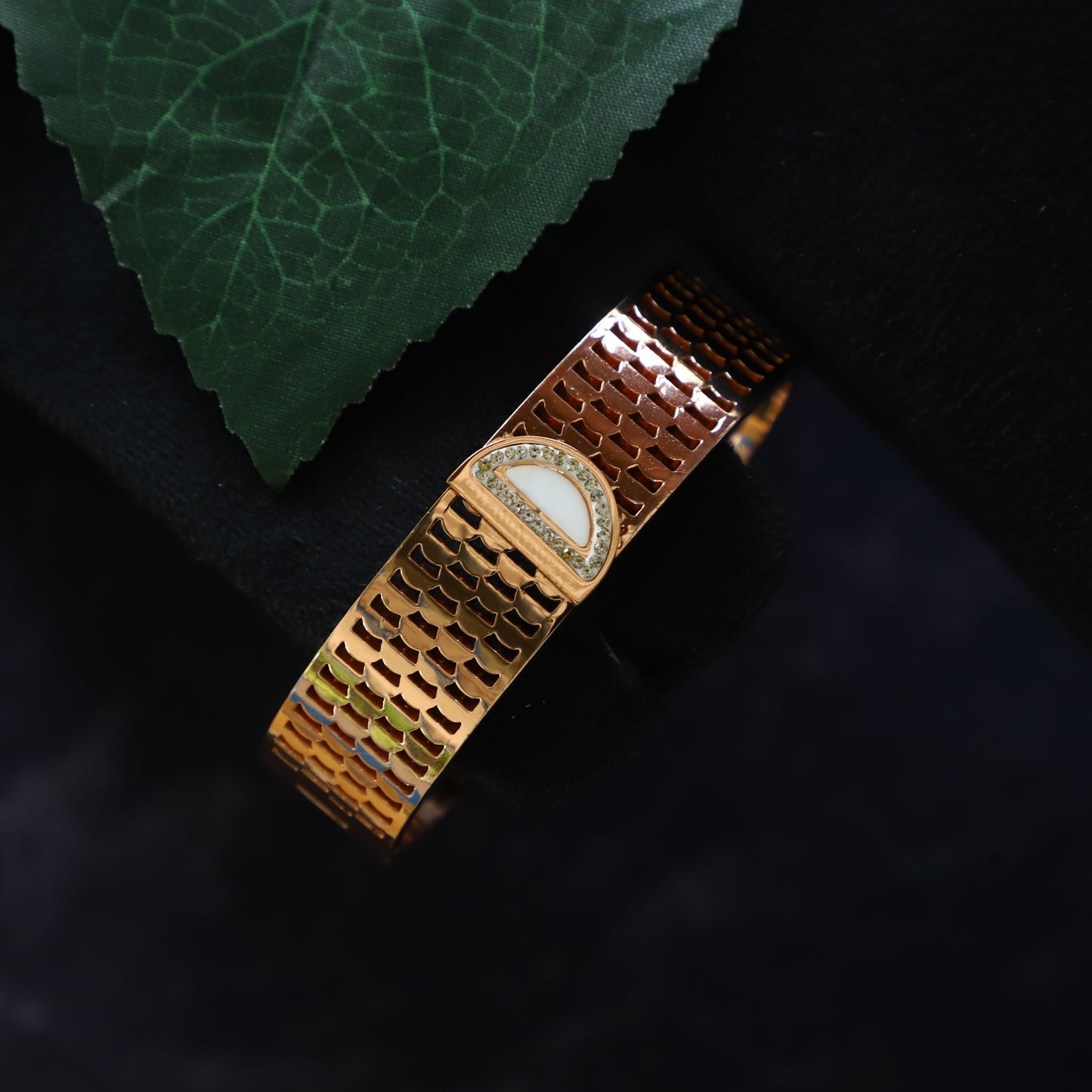 ANIKA BRACELET