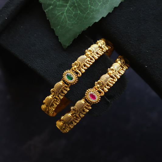 NICOLE BANGLE